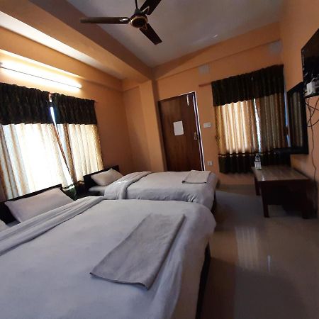 Hotel Eagle Zone Pokhara Exteriör bild