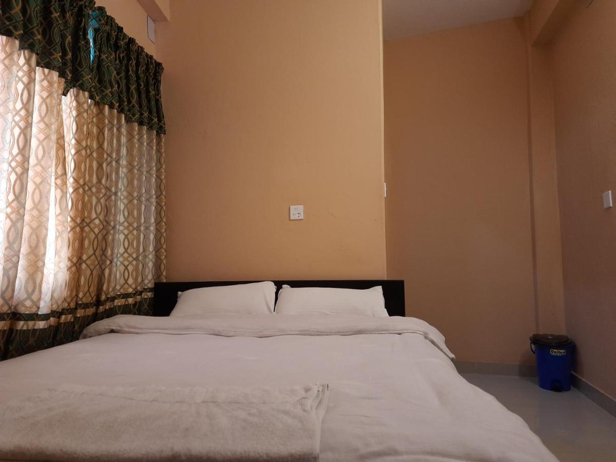 Hotel Eagle Zone Pokhara Exteriör bild
