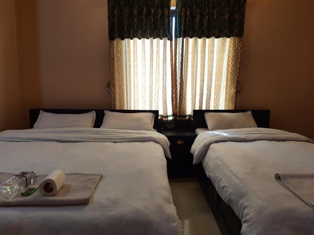 Hotel Eagle Zone Pokhara Exteriör bild
