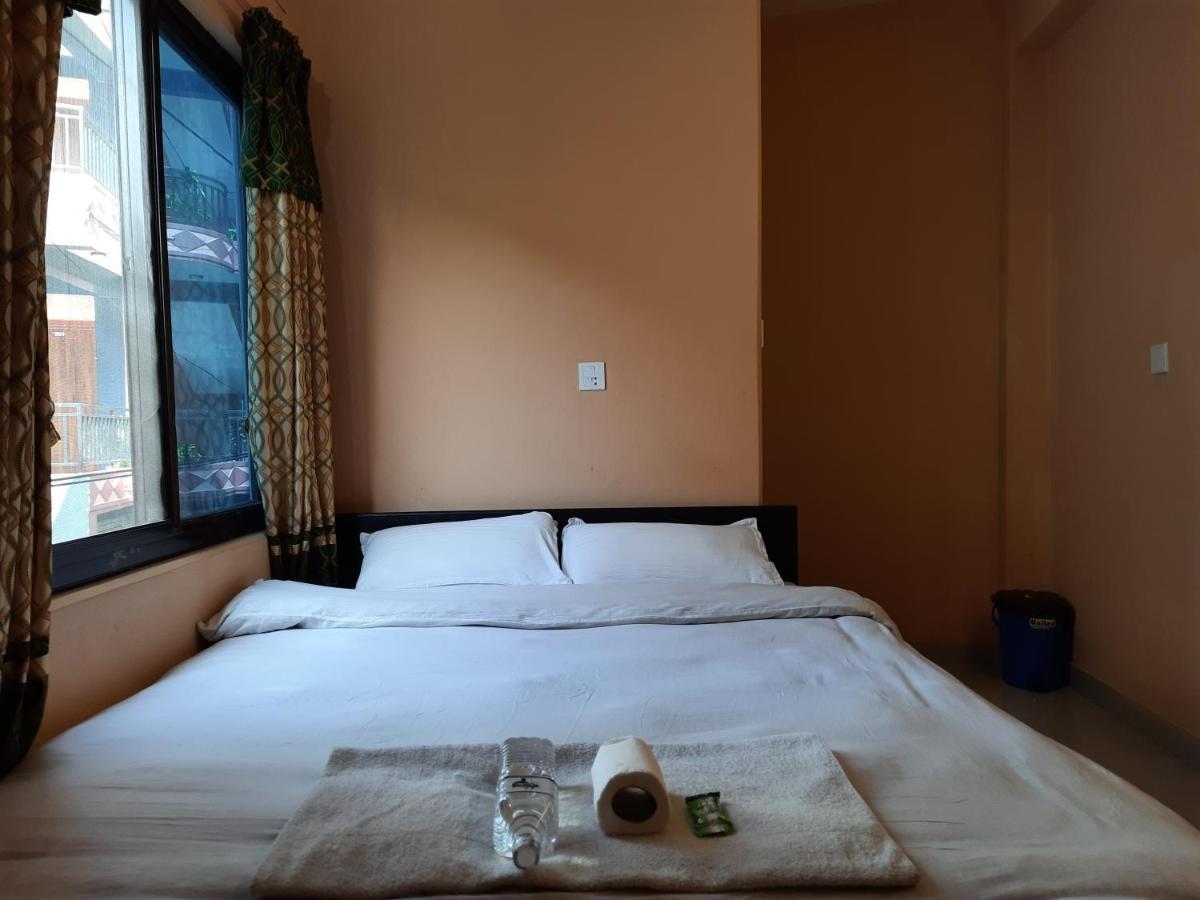 Hotel Eagle Zone Pokhara Exteriör bild