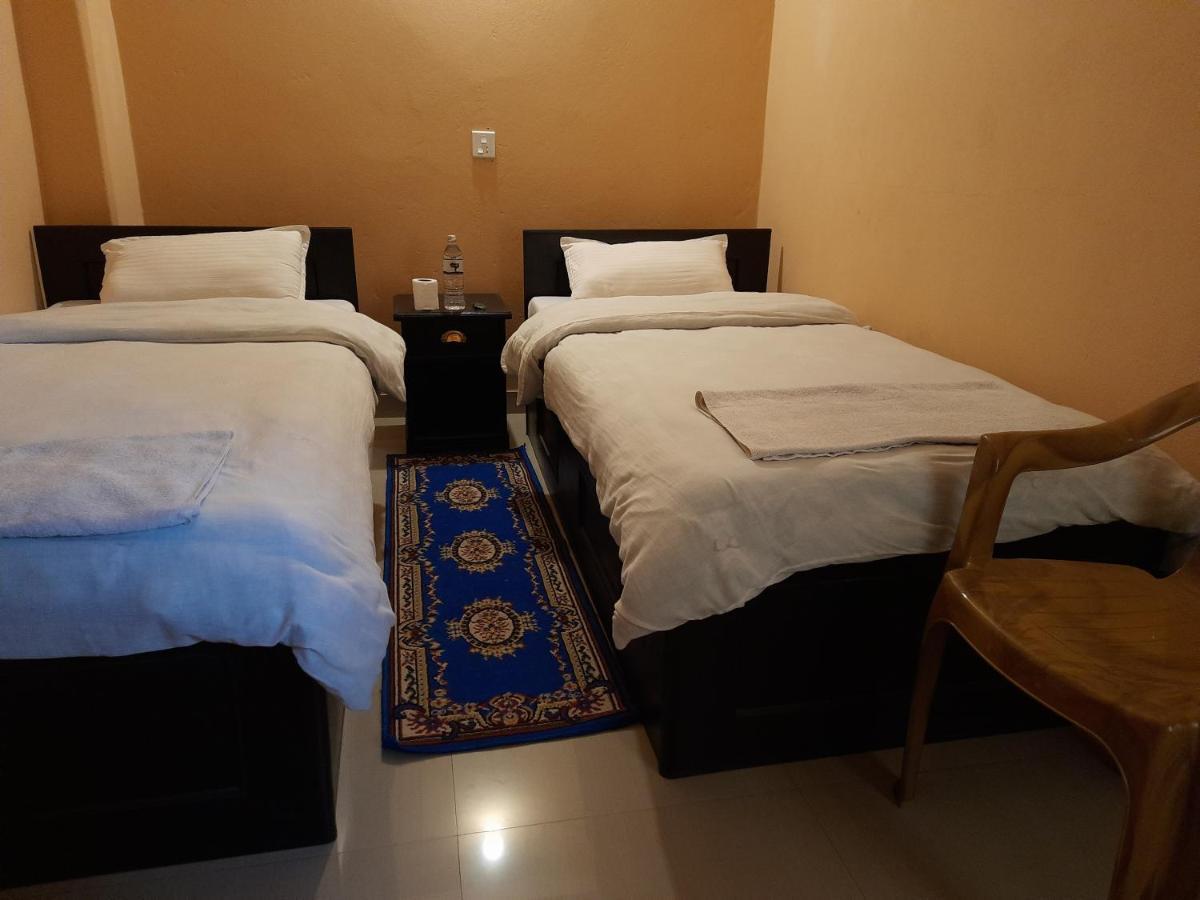 Hotel Eagle Zone Pokhara Exteriör bild