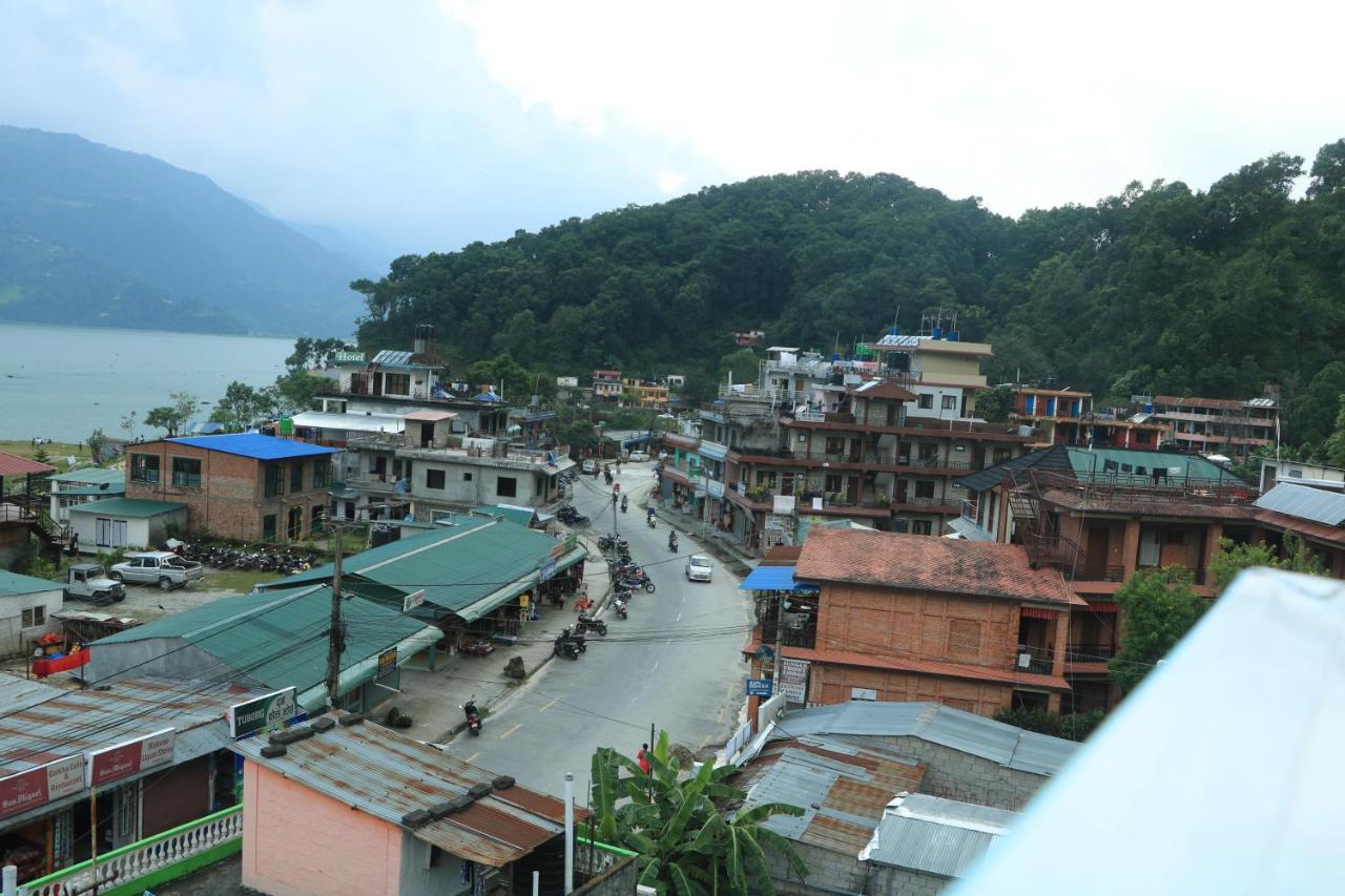 Hotel Eagle Zone Pokhara Exteriör bild