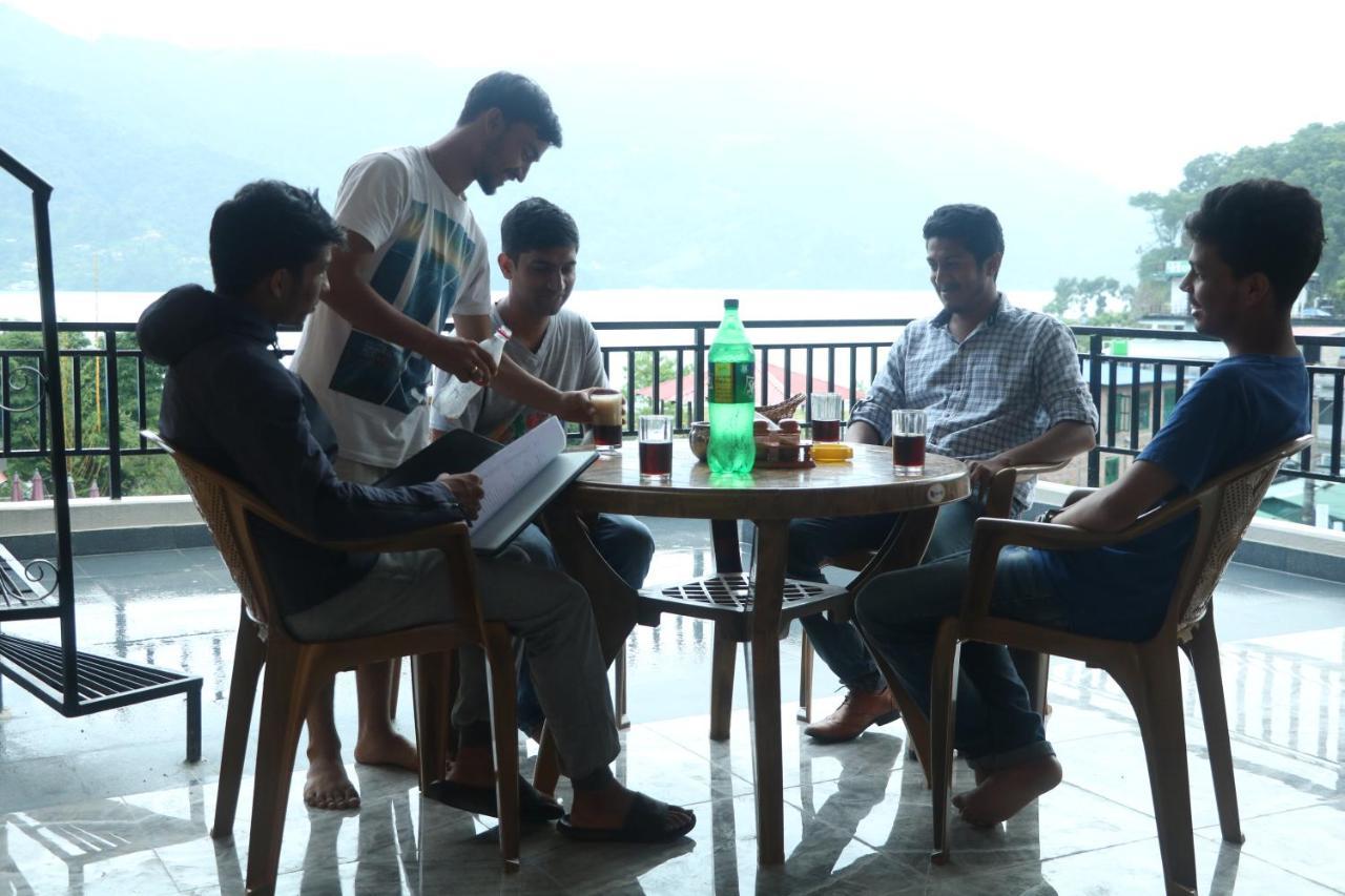Hotel Eagle Zone Pokhara Exteriör bild