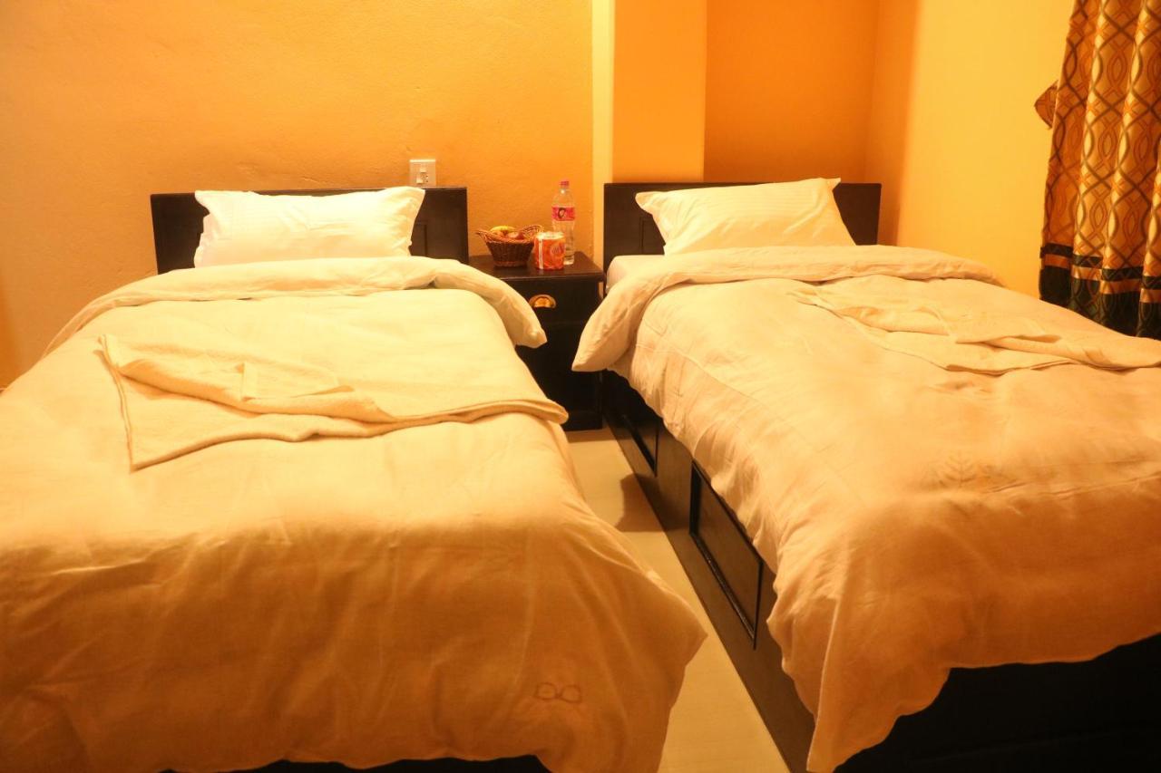 Hotel Eagle Zone Pokhara Exteriör bild