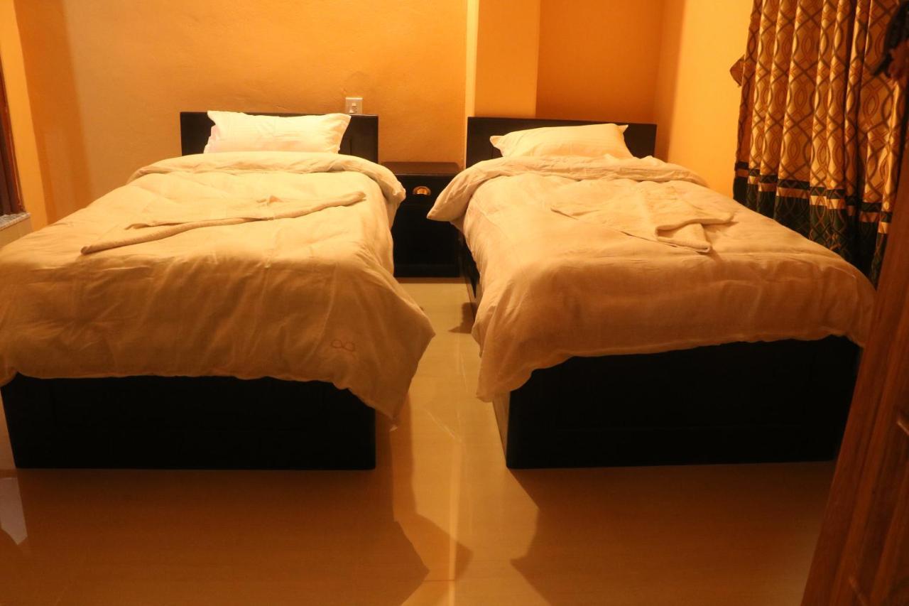 Hotel Eagle Zone Pokhara Exteriör bild