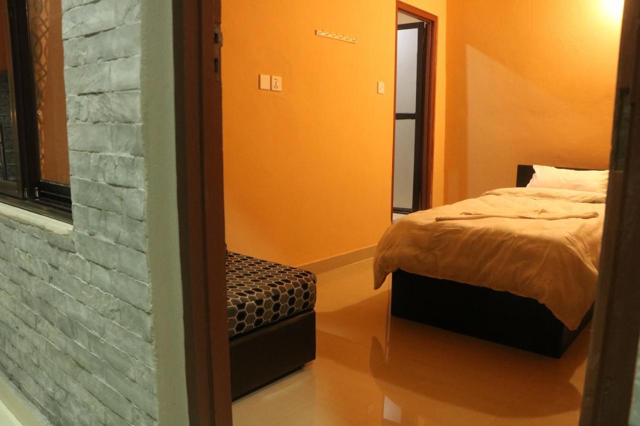 Hotel Eagle Zone Pokhara Exteriör bild