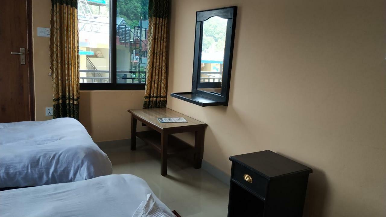 Hotel Eagle Zone Pokhara Exteriör bild